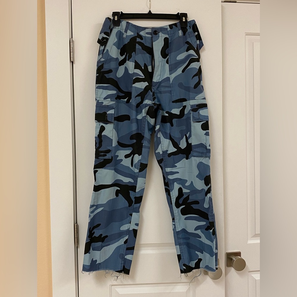 Urban Renewal Vintage Digital Camo Pant
